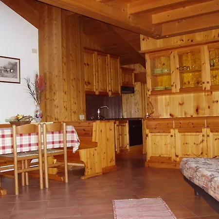Lejlighedshotel Iris Beb 3*