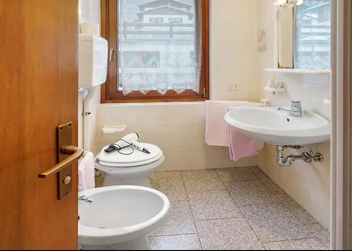 Lägenhetshotell Iris Beb 3*